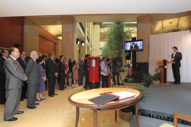 Singapore Post Group CEO Dr Wolfgang Baier delivering his speech during Singapore Post "Gift to the Nation" presentation ceremony, held at Heritage Gallery of Fullerton Hotel. Also present are (from left) Singapore Post board member Keith Tay, President Tony Tan and his wife Mrs Mary Tan, and Minister for Communications and Information Assoc Prof Dr Yaacob Ibrahim.