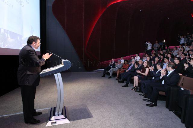 Taken at: Opening of Lucasfilm Sandcrawler Building at 1 Fusionopolis View Pictured: Guest-of-Honour Prime Minister Lee Hsien Loong, Lucasfilm President Kathleen Kennedy, Lucasfilm Founder George Lucas and EDB Chairman Leo Yip