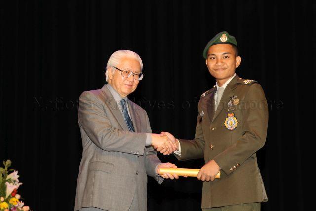 Taken at: National Youth Achievement Award (NYAA) Gold Award Presentation Ceremony 2014 at Auditorium of Tay Eng Soon Convention Centre in ITE College Central<br />Pictured: Guest-of-Honour President Tony Tan Keng Yam
