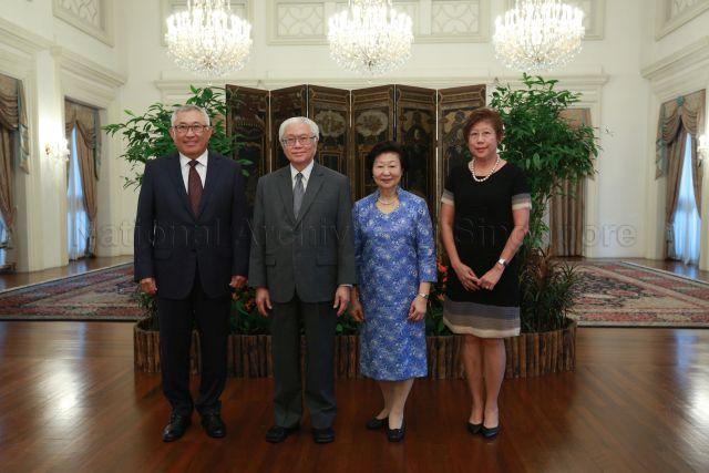 Taken at: Swearing-in ceremony of Minister of State and the Council of Presidential Advisors (CPA) members at the Istana Pictured: President Tony Tan Keng Yam and his wife Mrs Mary Tan, National Trades Union Congress (NTUC) Fairprice Co-operative Chairmain Bobby Chin Yoke Choong and his wife