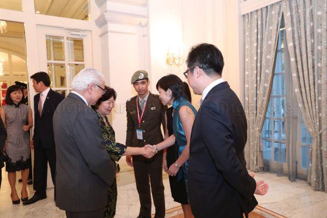 Taken at: President’s Scholarship Award Ceremony and dinner reception at the Istana Pictured: President Tony Tan Keng Yam and his wife Mrs Mary Tan, Acting Minister for Education (Schools) Ng Chee Meng and his wife Michelle Ng, and President’s Scholarship Award recipient Joshua Chin Zen Jie