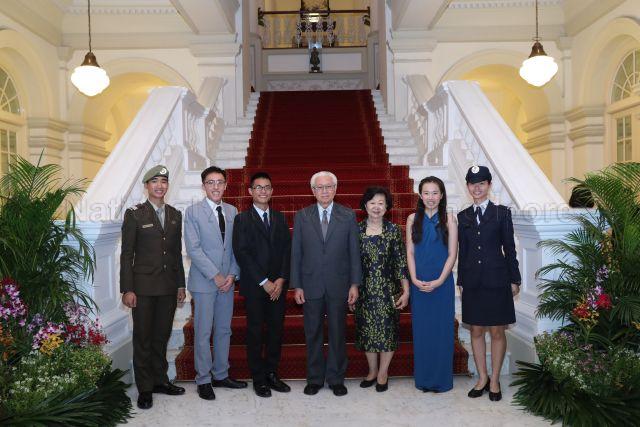 Taken at: President’s Scholarship Award Ceremony and dinner reception at the Istana Pictured: President Tony Tan Keng Yam and his wife Mrs Mary Tan, and President’s Scholarship Award recipients Joshua Chin Zen Jie, Sean Ong Zhi Han, Timothy Ong Kah Yong, Olivia Ong Si Hui and Natasha Ann Lum Mei Seem