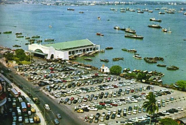 Low aerial photograph of the right side of Clifford Pier on Collyer Quay in colour.