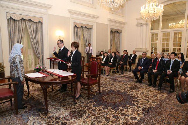 Taken at: Swearing-in and appointment of High Court Judges of the Supreme Court presided by President Halimah Yacob at the Istana Pictured: President Halimah Yacob, High Court Judges-designate of the Supreme Court Judicial Commissioner (JC) Aedit Abdullah, JC Hoo Sheau Peng and JC Thean Pik Yuen Valerie, High Court Judge-designate of the Supreme Court and Presiding Judge-designate of the Family Justice Courts JC Debbie Ong Siew Ling, Chief Justice Sundaresh Menon and Registrar of the Supreme Court Vincent Hoong Seng Lei