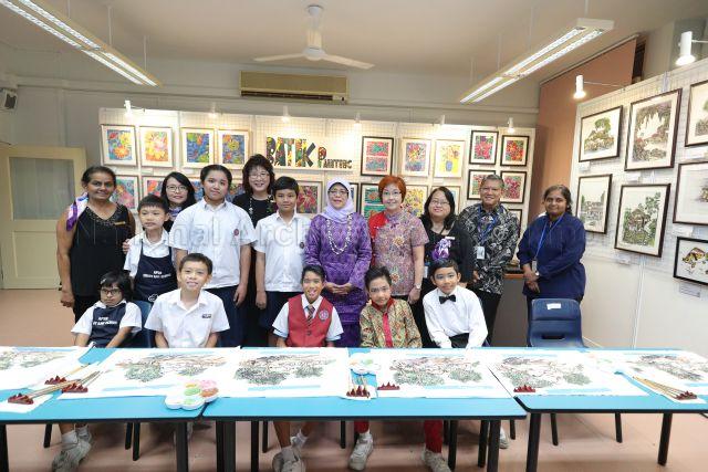 Taken at: Official Opening of the Association for Persons with Special Needs (APSN) Chaoyang School at 10 Ang Mo Kio Street 54  Pictured: Guest-of-Honour President Halimah Yacob