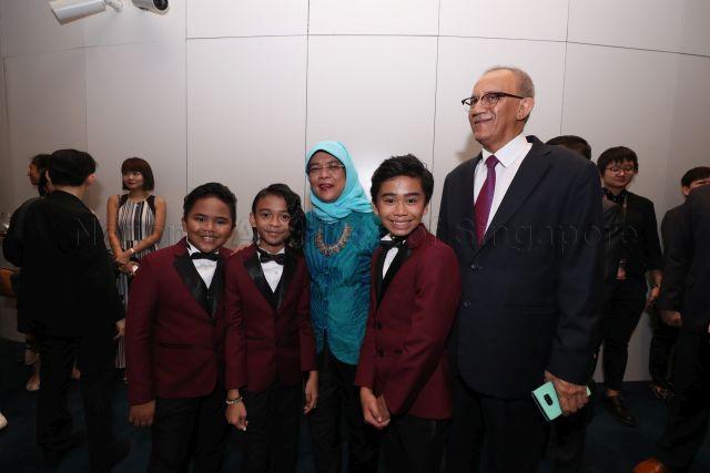 Taken at: The President’s Star Charity Show at Mediacorp's MES Theatre &nbsp;Pictured: Guest-of-Honour President Halimah Yacob and her husband Mohamed Abdullah Alhabshee and Philippines’ trio TNT Boys