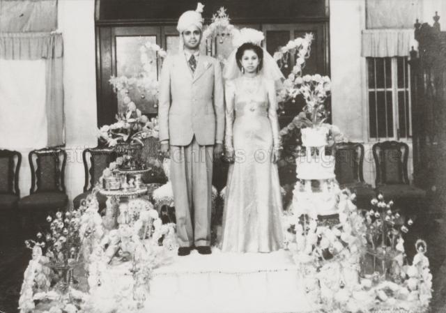 Wedding of Mr Mohamed Siraj and Ms Khatijun Nissa. <br /><br /> Mrs Siraj, daughter of prominent businessman T K Shaik Dawood, JP, is a founder member of Young Women’s Muslim Association or Persatuan Pemudi Islam Singapura (PPIS), and the first social worker in the Shariah Court.