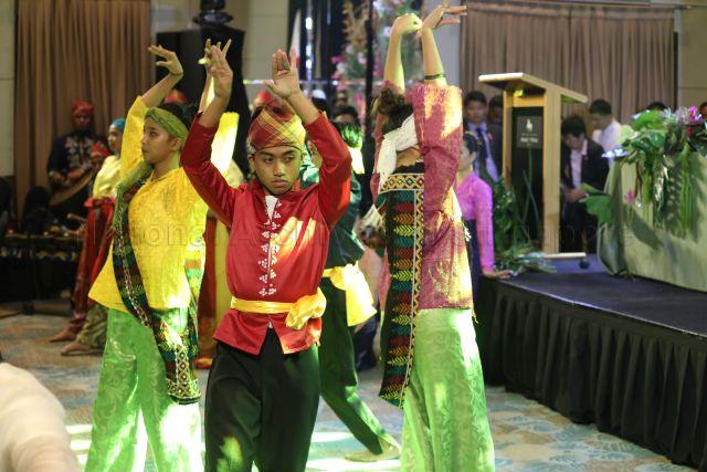 Taken at: Dinner hosted by Davao City Mayor Sara Duterte-Carpio at Marco Polo Davao during President Halimah Yacob’s state visit to the Republic of the Philippines from 8 to 12 September 2019