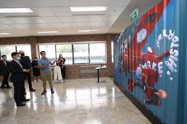 Taken at: Launch of Bosch’s Grow Innovation Hub in Singapore (Grow ASEAN) and Grow ASEAN’s first spin-off company AquaEasy in partnership with Economic Development Board (EDB) New Ventures at 38C Jalan Pemimpin Pictured: Deputy Prime Minister and Coordinating Minister for Economic Policies Heng Swee Keat, President of Bosch in Southeast Asia Martin Hayes and Visual Artist of Alvin Mark Studio Alvin Mark Tan