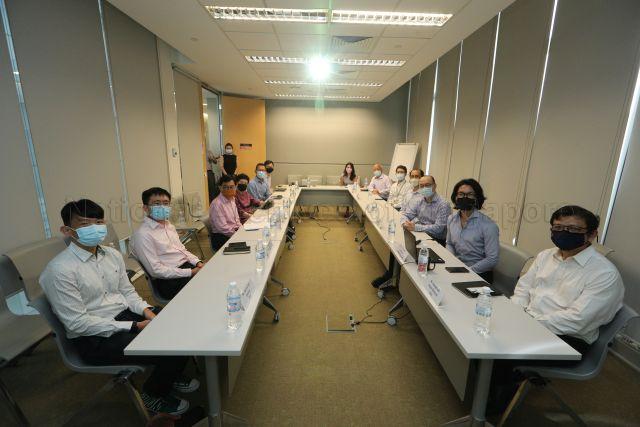 Taken at: Visit to Wilmar@National University of Singapore (WIL@NUS) Corporate Laboratory at NUS Pictured: Deputy Prime Minister, Coordinating Minister for Economic Policies and Chairman of the National Research Foundation Heng Swee Keat, Principal Private Secretary to Deputy Prime Minister Wong Kang Jet, Permanent Secretary of National Research and Development Chan Lai Fung, Director (Research) of NUS Chan Eng Soon, Chief Operating Officer and Executive Director of Wilmar International Pua Seck Guan, Senior Director (Strategic Collaboration and Partnership) of NUS George Loh, Group Tax Head at Wilmar International Pamela Goh, Executive Director of Wilmar International Pua Seck Guan, Deputy CEO of National Research Foundation Beh Kian Teik, Deputy Principal Private Secretary to Deputy Prime Minister Lin Qinghui and Co-Investigator for WIL@NUS Yew Wen Shan