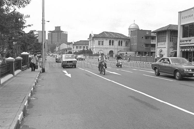 BRAS BASAH ROAD DURING LUNCHTIME