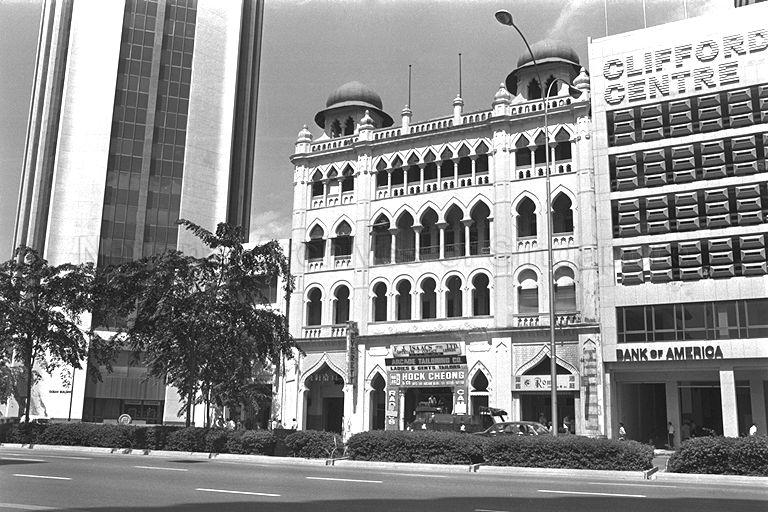 The Alkaff Arcade's original building with classic arches and Dutch gables was designed by David McLeod Craik. In the 1920s, the building was given a makeover featuring Moorish arches and domes before being re-developed into a shopping and office block in 1978.