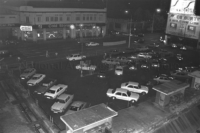 Strutton Square SOMEONE CALLED IT GLUTTON'S SQUARE, OTHERS DUBBED IT THE